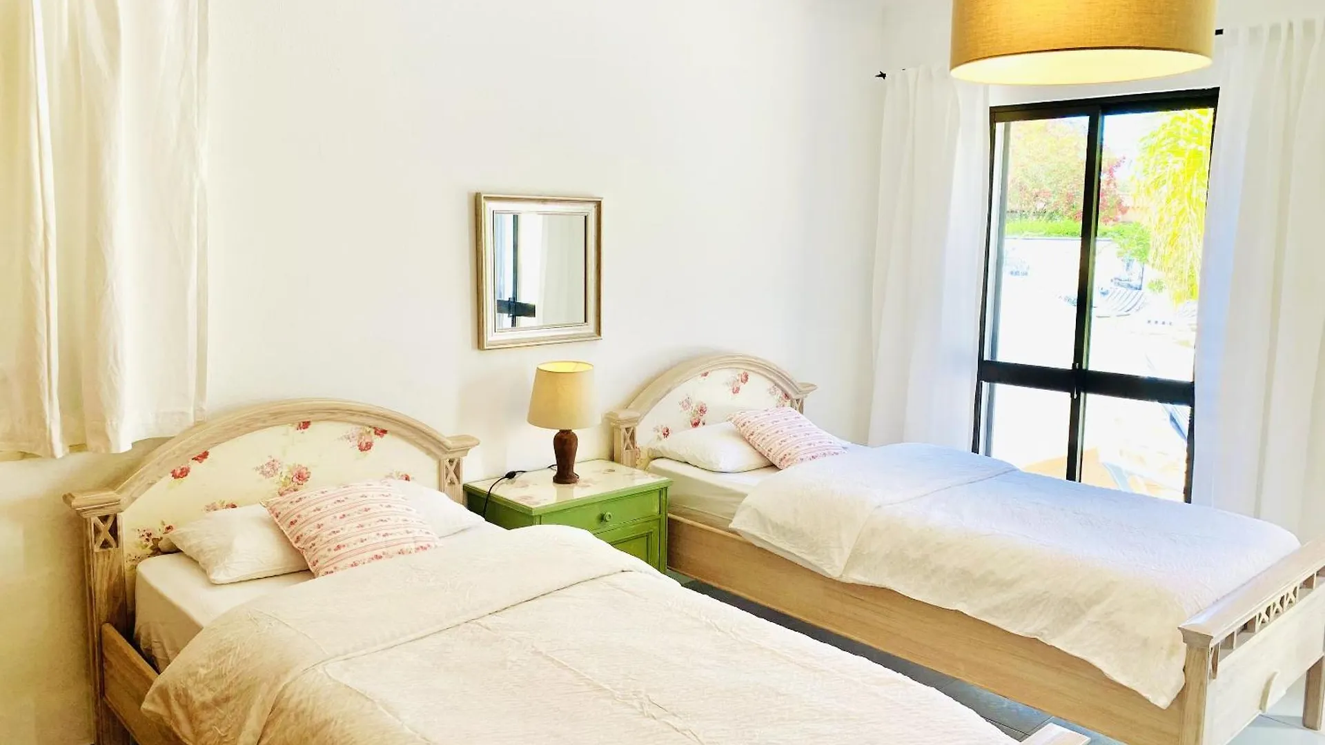 Charming House In Carvoeiro + Pool Villa Portugal